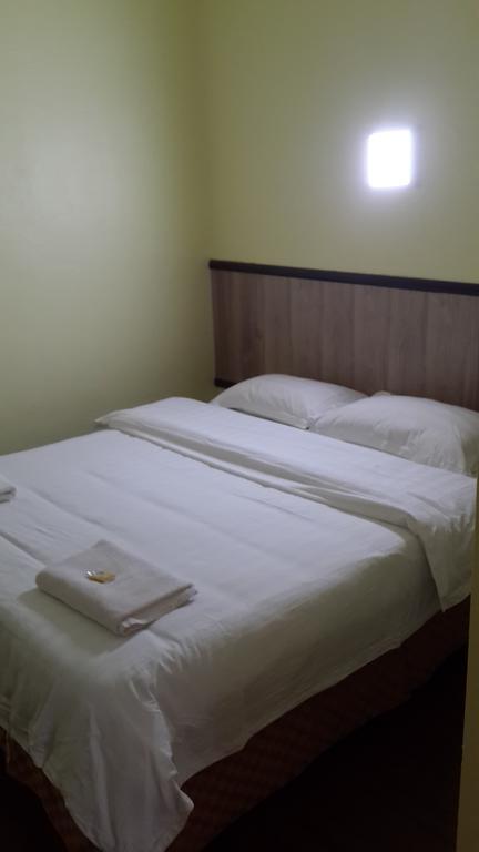 The Garden Inn Miri Room photo